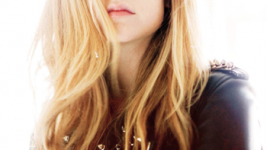 Avril Lavigne - ������� � �������� ����� 100 ������