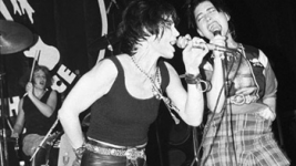 Bikini Kill - ������ �������� Riot Girl �� ������� � �����