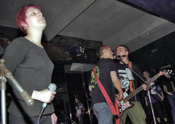 ������-����